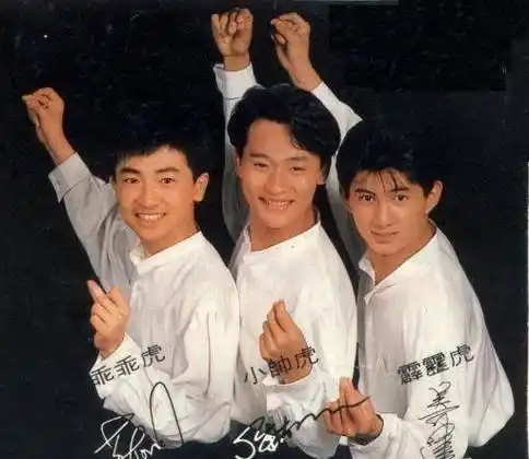 千面男爵陈志朋回应辣眼装扮:母亲做美容美发行业,看的很开_父母_造型