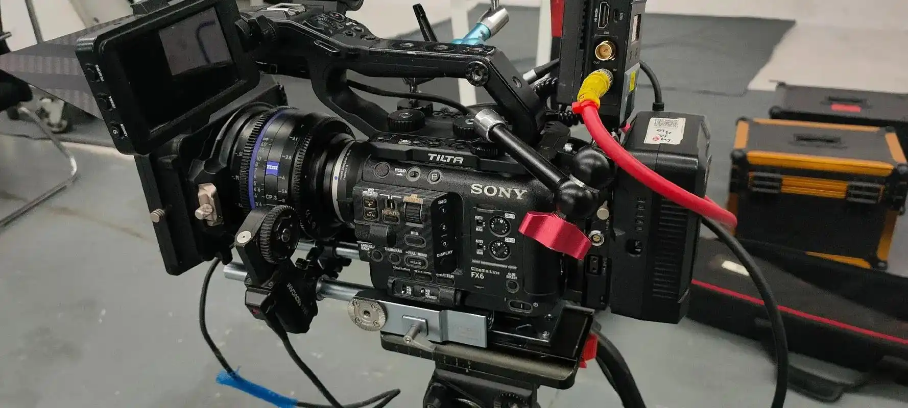 影视器材  #片场花絮  #山西最大影视器材公司 #俪摄影 - 抖音