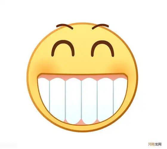 要想得到女生的回复 , 真诚是必不可少的 , 配文加上甜美的笑容!