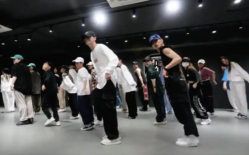 这么欢乐帅气的hiphop舞蹈你确定不跳?超舒适律动编舞《大舌头》