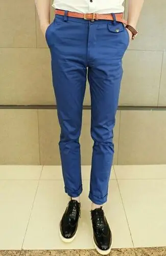 今天提了最新款的蓝裤子大家快来围观