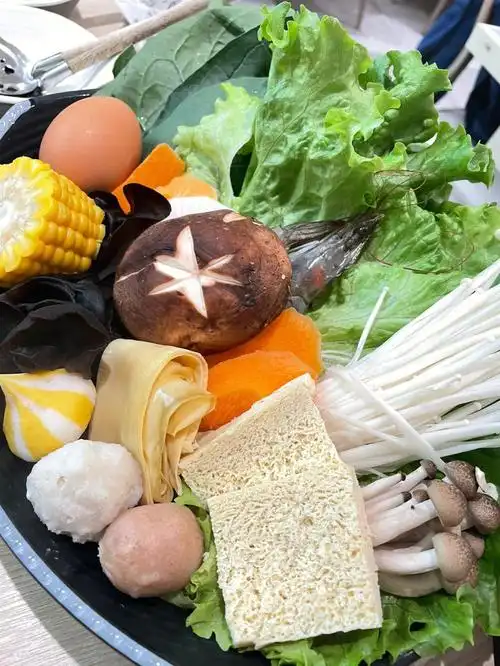 92我说呷哺的蔬菜拼盘摆盘好看没人不认可吧「呷哺呷哺(悠唐店)」