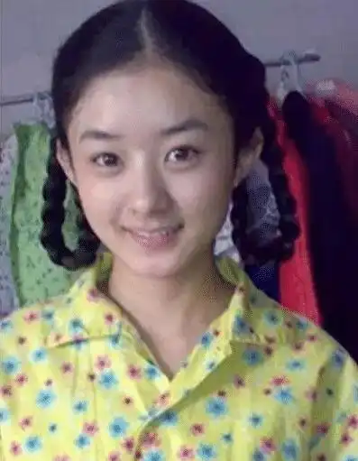 赵丽颖11年前综艺照片流出,有没有整容一目了然