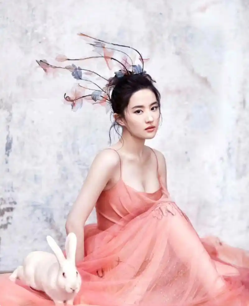 刘亦菲时尚芭莎大片 好美好优雅