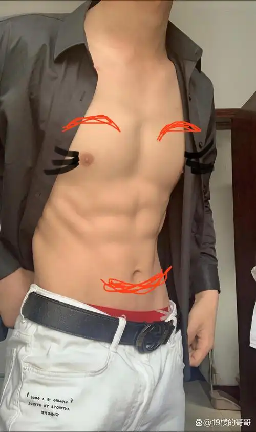 彭于晏得身材没我好[滑稽]不服来挑战#帅哥# #这身材太震撼了