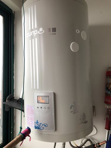 宏力天扬阳台壁挂式两用分体太阳能热水器加长美镁其它