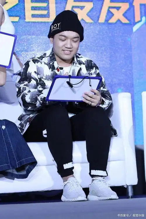 23岁的尤浩然终于减肥成功,自曝每天只吃西兰花,如今成这样