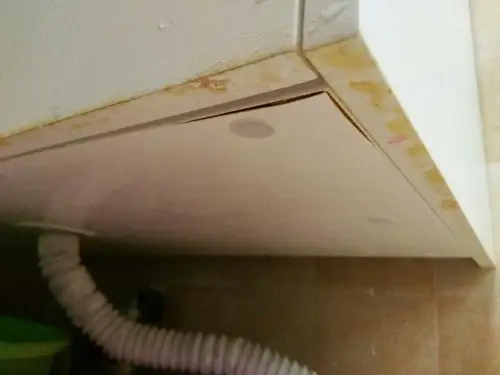 卫生间浴室柜底部开胶了用什么胶水粘合下好呢?谢谢大家了!