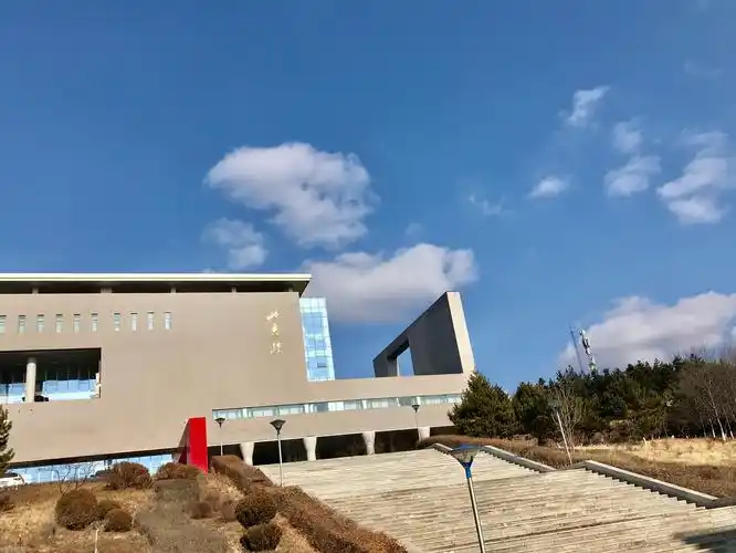 校园景色美,青春多美好