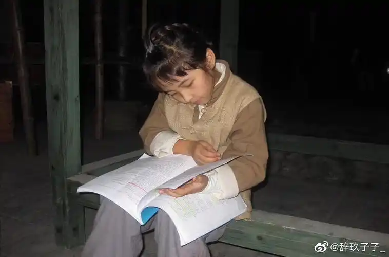 张子枫小时候真的好可爱啊,想捏她脸【多图】【持更】