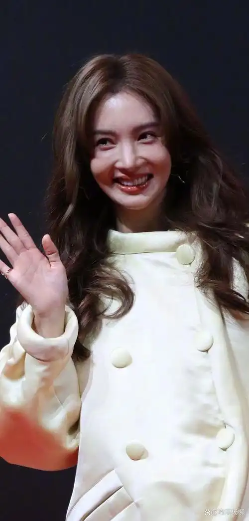 上海这一夜,女明星的真实颜值,让人看见了岁月的无情