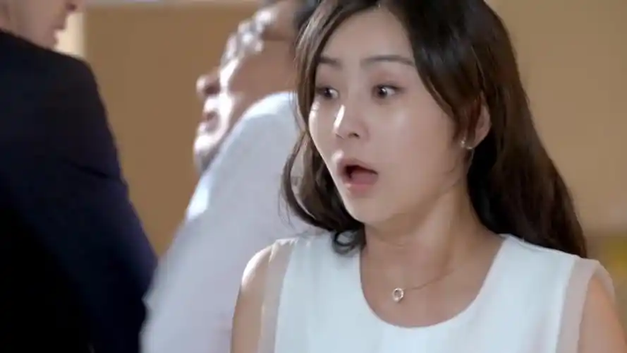 6《爱的阶梯》:2016年3月10日首播,饰演张乐美 ,讲述在都市里,大学