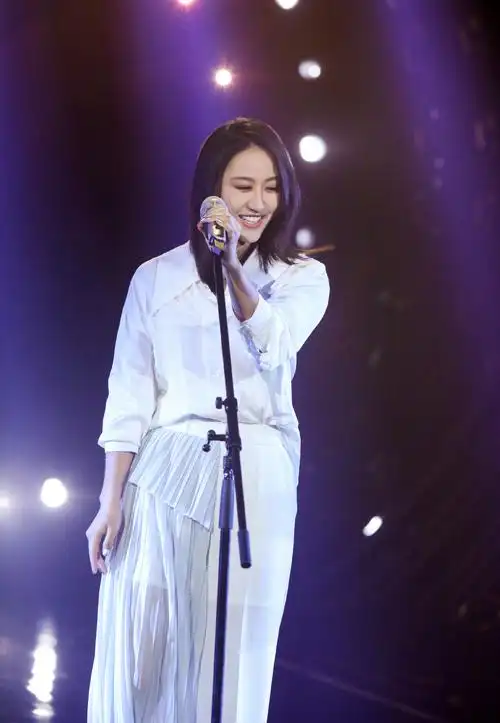 陈粒歌手2019性感图片