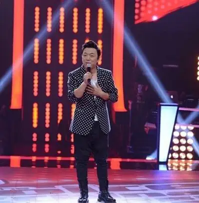 图爱与愁黄渤空降好声音获得三位导师转身