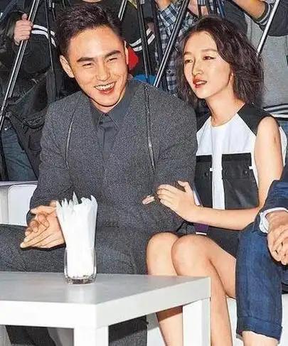 在绯闻风波后脱颖而出,双双荣获金马奖最佳女演员,为周冬雨赢得了她的