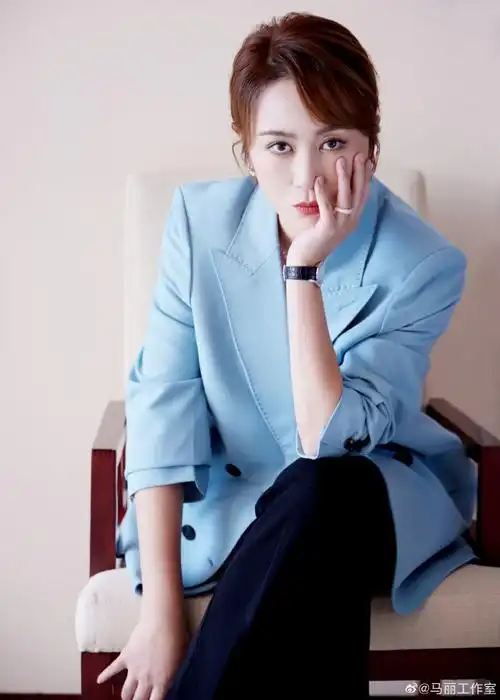 马丽超话#第14届金鹰节#澄净,优雅,沉淀,笃行.