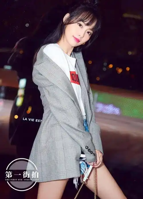 张嘉倪女神的高跟鞋_凉鞋_图片_明星