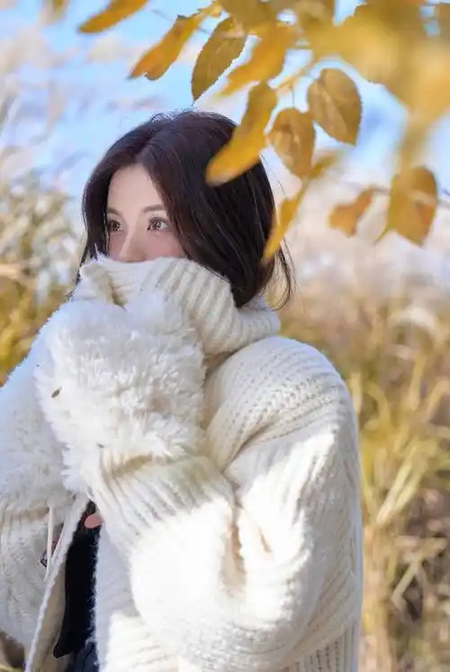 杨超越暖冬随拍甜美治愈 初恋妆尽显清纯元气