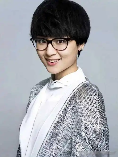 歌手周笔畅:三段感情都失败,38岁仍未婚,父母疯狂催婚_音乐_挑战_道路