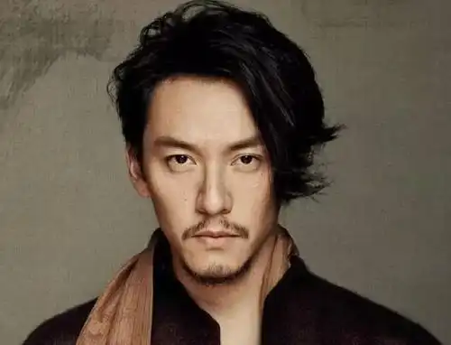 面相算命:男人人中不涨胡子面相如何?-周易易学讲堂-面相研究