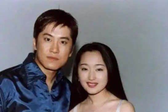 赖文峰出狱后近况曝光娶小23岁年轻娇妻素颜照碾压前任杨钰莹