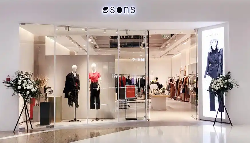 米梵品牌店面形象设计_米梵女装专卖店橱窗陈列展示【实图】 -中服网