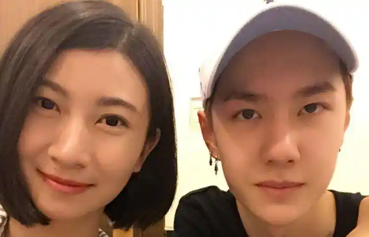 王一博家的基因有多强大看清他与姐姐合照这才叫复制粘贴