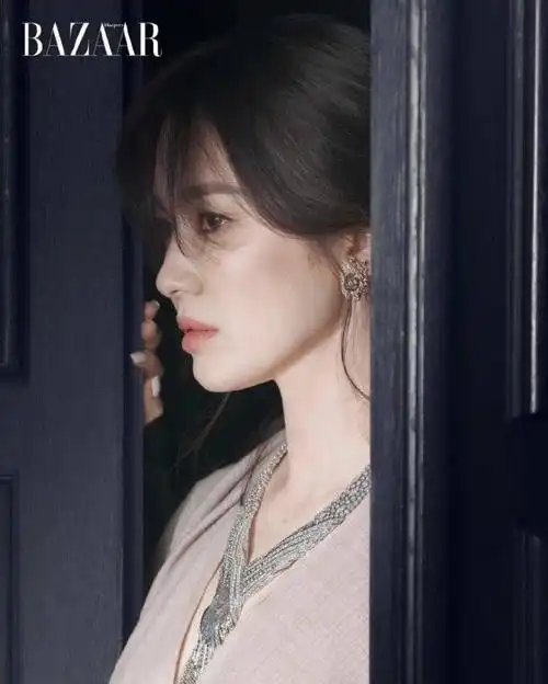 宋慧乔侧脸惊艳.