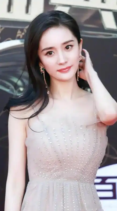 最新极品迷人,杨幂超清精品写真,分享给大家一起欣赏吧!