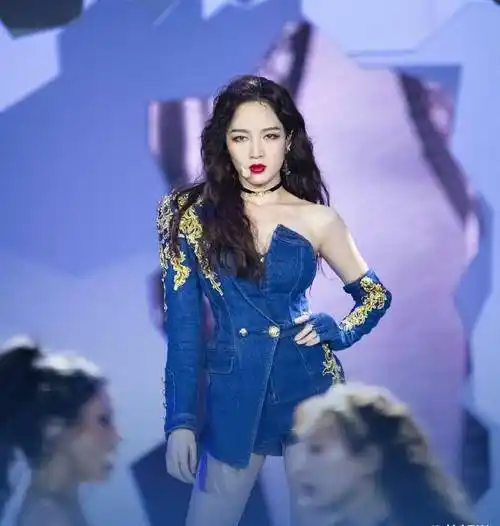 继王霏霏之后,又一位姐姐观众喜爱度个人排名逆转,苦尽甘来_孟佳_节目