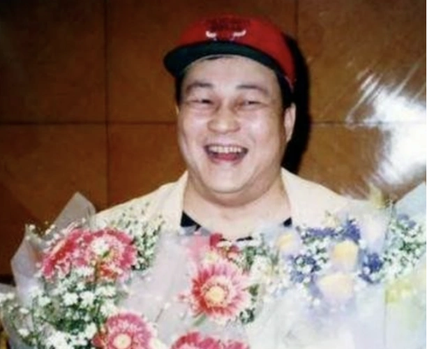 金超群:一路好好走,42岁爆红,娶小23岁娇妻,74岁一生今如何