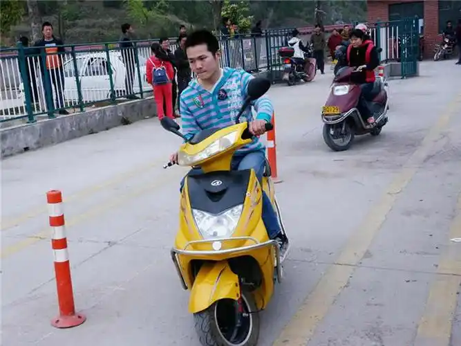 两轮三轮四轮电动车需要考什么驾照怎么考详细流程一起看