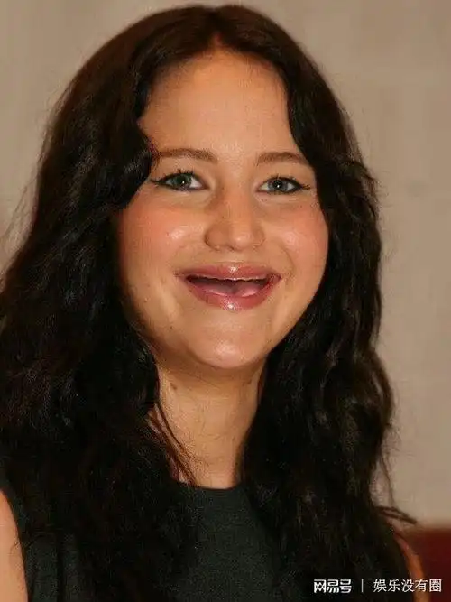 当明星们没有了牙齿你还能认出他们吗