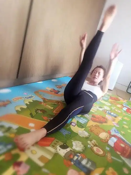 《都挺好》李念晒新照,网友:好美,怪不得身材好