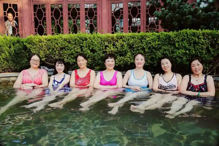 温泉泳装秀,淄博市旗袍协会年度游之二