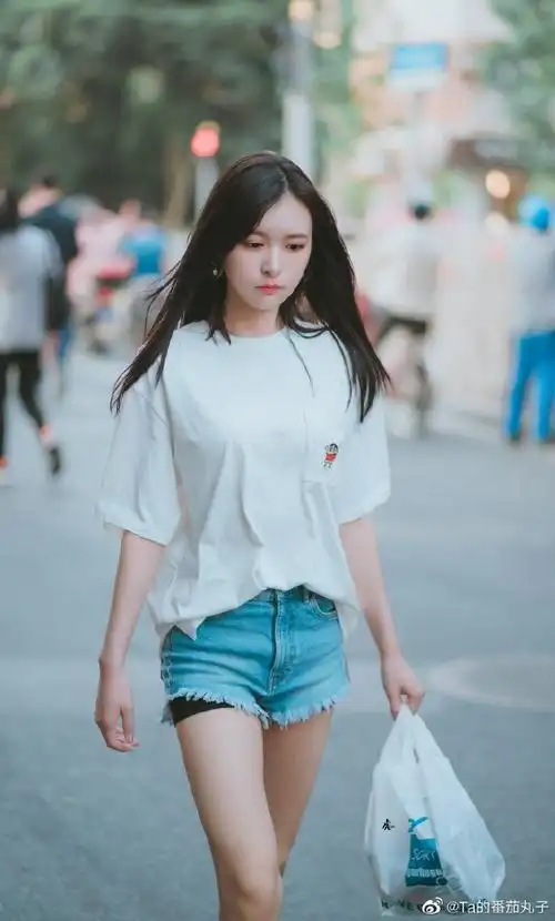 美颜歌担张语格男团舞也尽显魅力十足宽肩窄腰大长腿绝美身材比例99