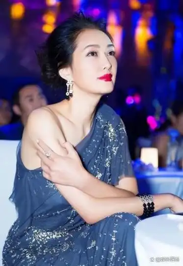 孟广美身高178厘米,在外出时遇到了一位星探.