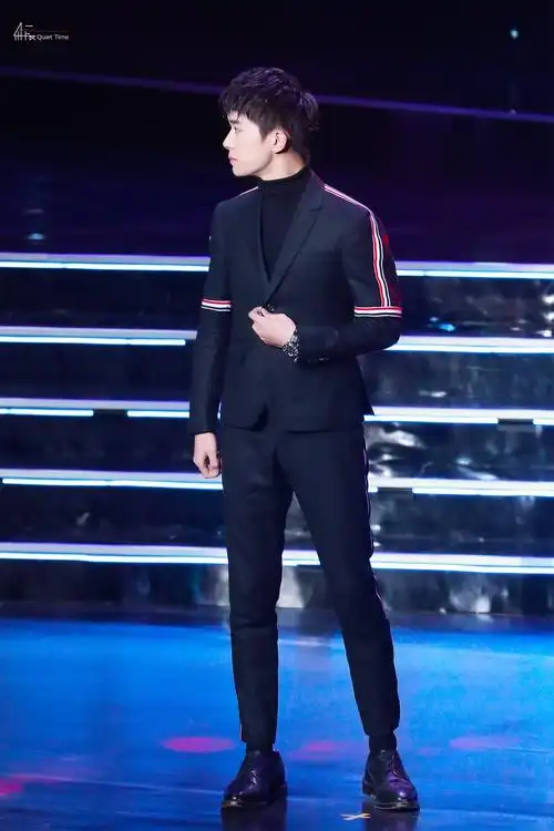 易烊千玺,高清,帅气,明星,tfboys