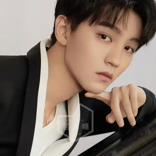 项链王俊凯同款锁头锁骨2021年新款ins百搭饰品项链