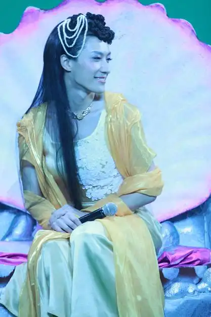 乔任梁录节目反串长发仙女|图