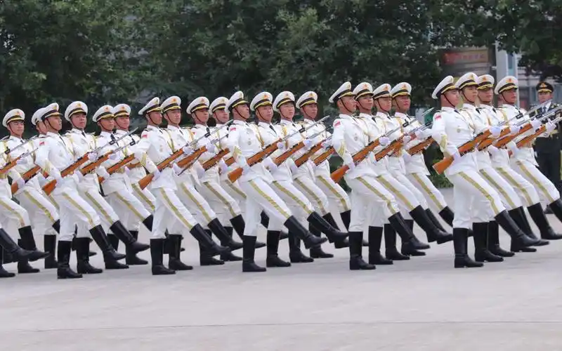 八一献礼,致敬我们最帅的中国人民解放军!