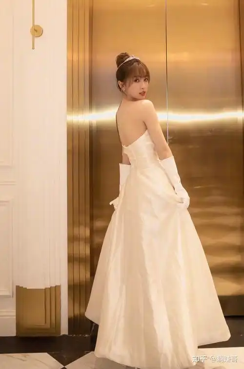 书.欣 裸足高跟 合集 [41p]