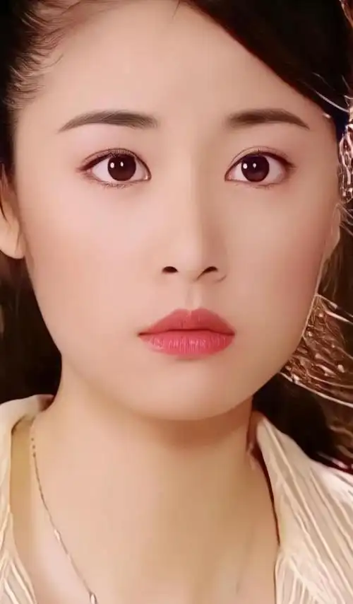 林心如年轻时清纯灵动,活泼可爱!__财经头条