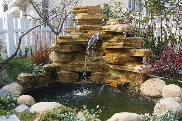 南边水池假山风水门口假山水池风水