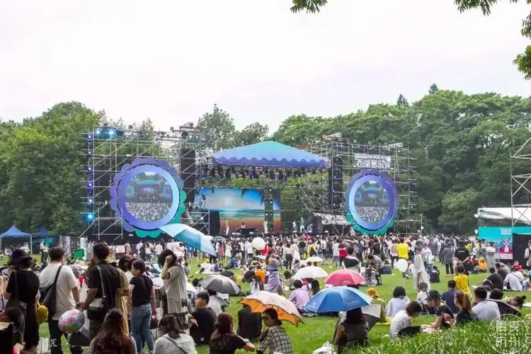 最爱杭州move房间荷尔蒙治愈所我们嗨爆了整个西湖音乐节