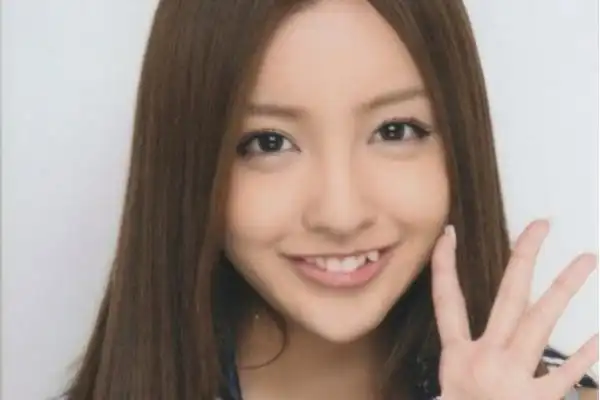 虎牙校正后嘴型会变吗?