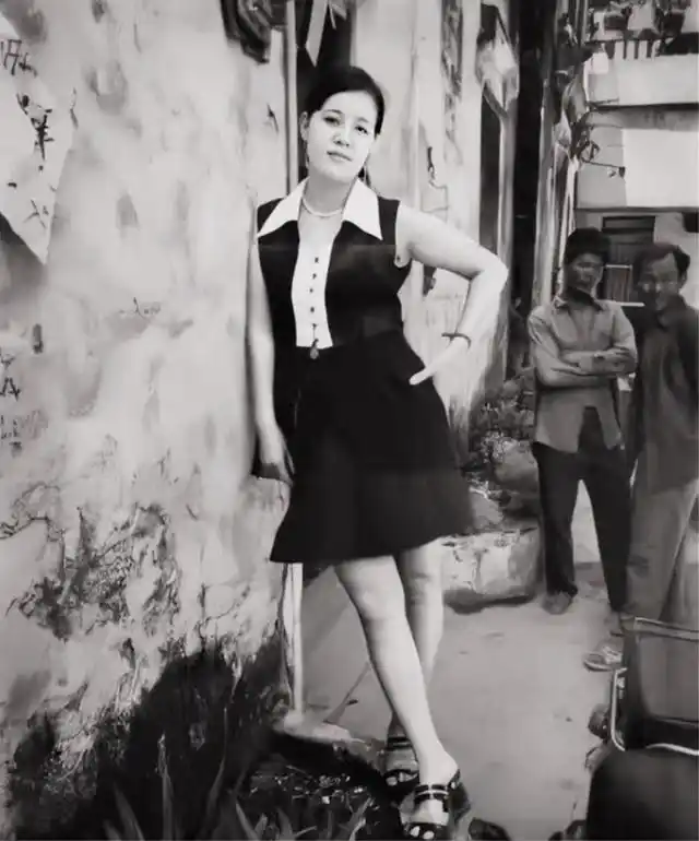 珍贵老照片,90年代街头健美操太火爆,犹如一股旋风