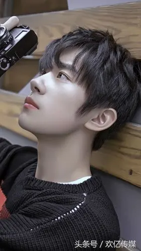 易烊千玺最帅图片壁纸_易烊千玺最新写真2018