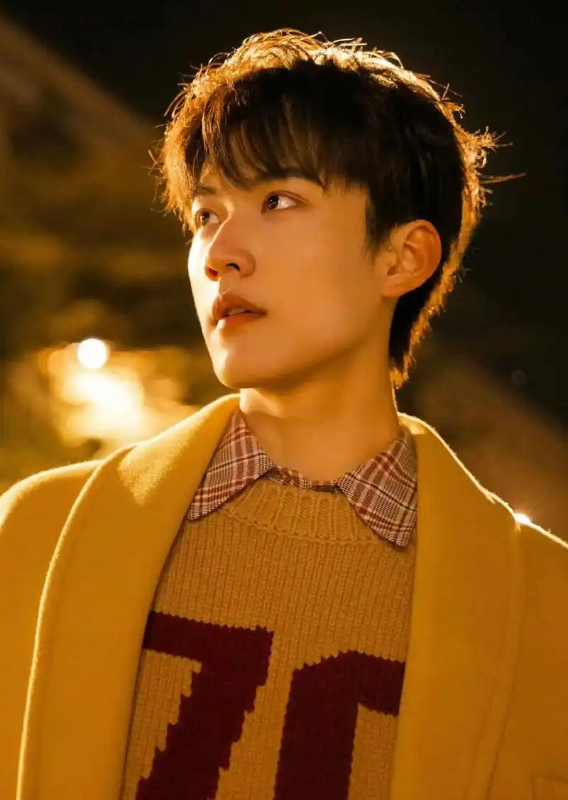 周柯宇的jio也太太太好看啦!甜椒婆们都去微博给我关住他!