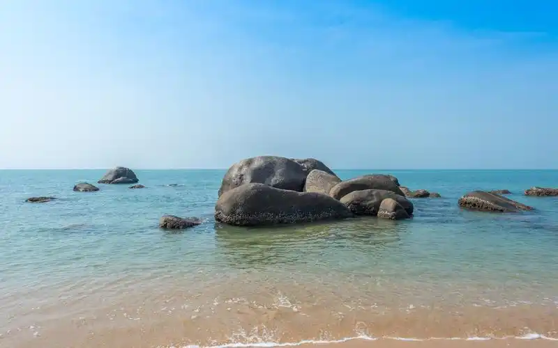 三亚的海边1366x768分辨率查看